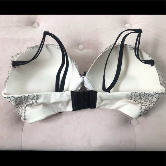 VICTORIA’S SECRET 36D - Picture 7 of 8